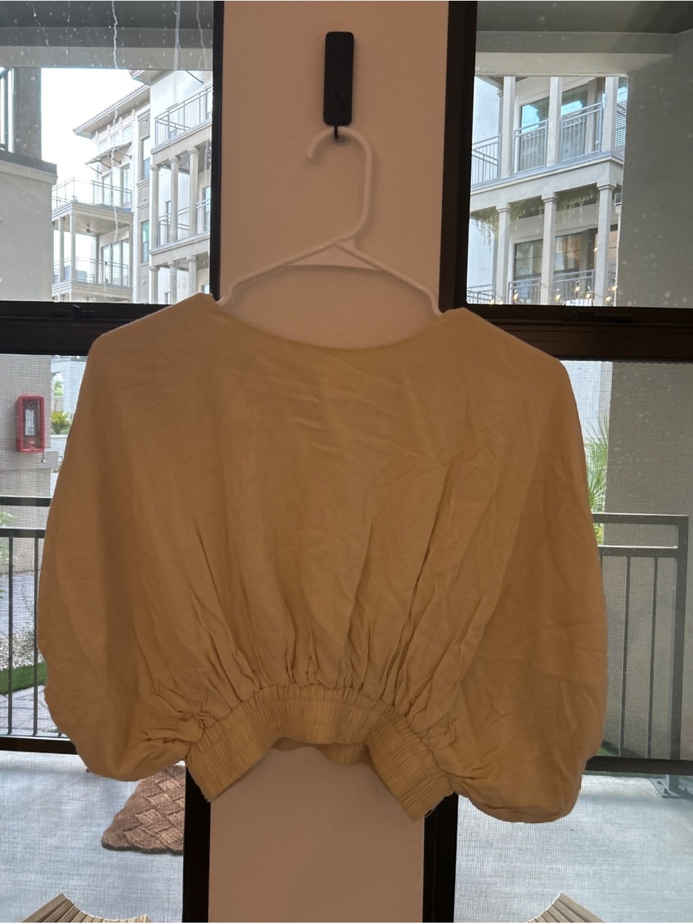 Cropped Balloon Sleeve Top in Cream - Picture 1 of 4